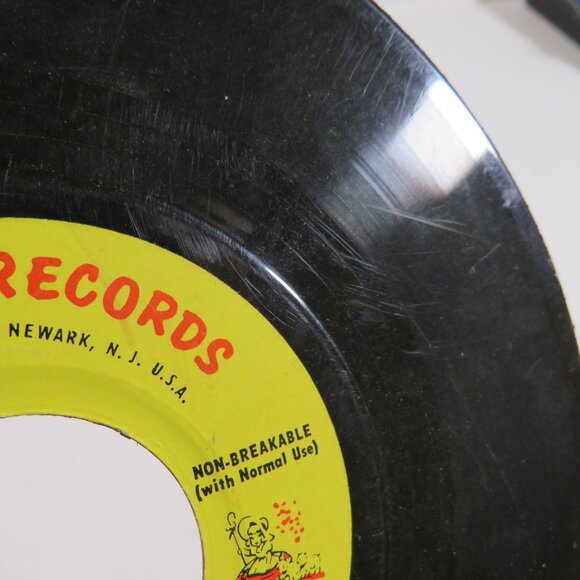 The Valiant Little Tailor 1970 LP Vinyl Record - Picture 11 of 12